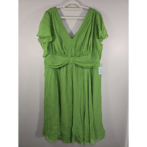 Suzi Chin Dresses & Skirts - Suzi Chin For Maggy Boutique Green Silk Dress Size 22W  Event Evening Dress BX